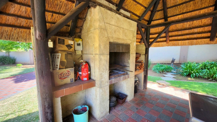 4 Bedroom Property for Sale in Wilkoppies North West